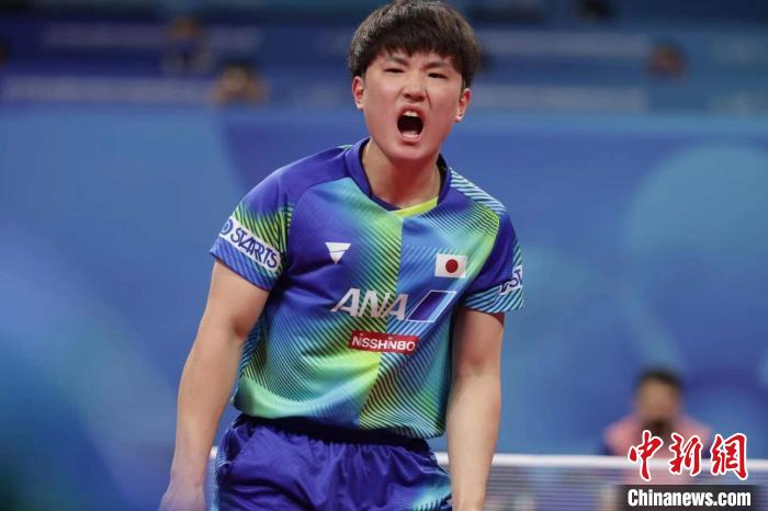 日本男团首战告捷 张本智和及川瑞基逆转取胜