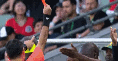 拜合拉木制造红牌国足0比2负喀麦隆