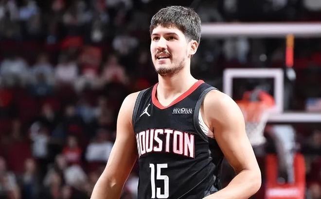 火箭险胜雄鹿 申京谢泼德双星闪耀关键战役