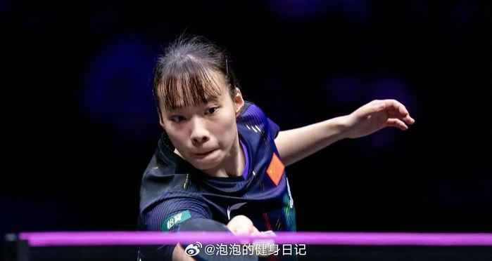 24岁石洵瑶3-0完胜62岁倪夏莲 乒乓传承跨越38年