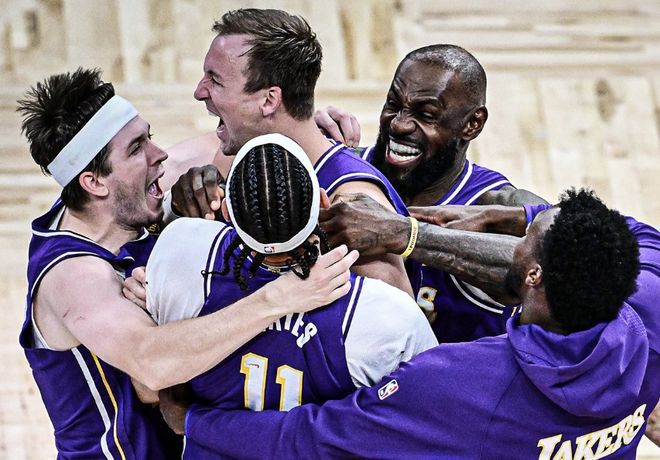 湖人稳居西部第三 掘金火箭争夺附加赛席位